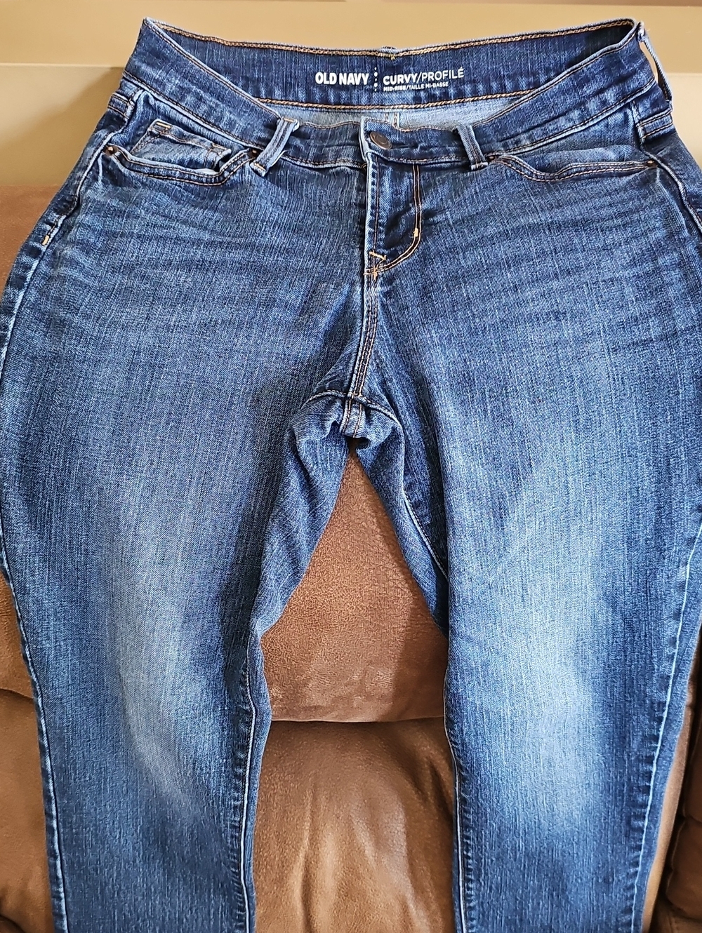 Old Navy Skinny Jeans in Medium Blue Wash